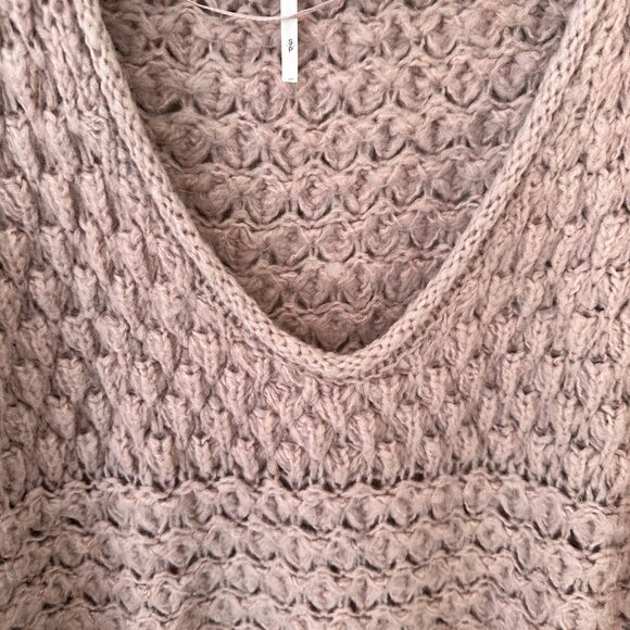 FREE PEOPLE PINK CRASHING WAVES SWEATER - Picture 9 of 10